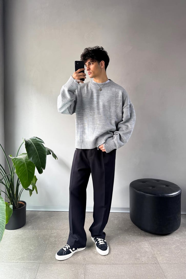 Yırtık Model Bisiklet Yaka Oversize Kazak
