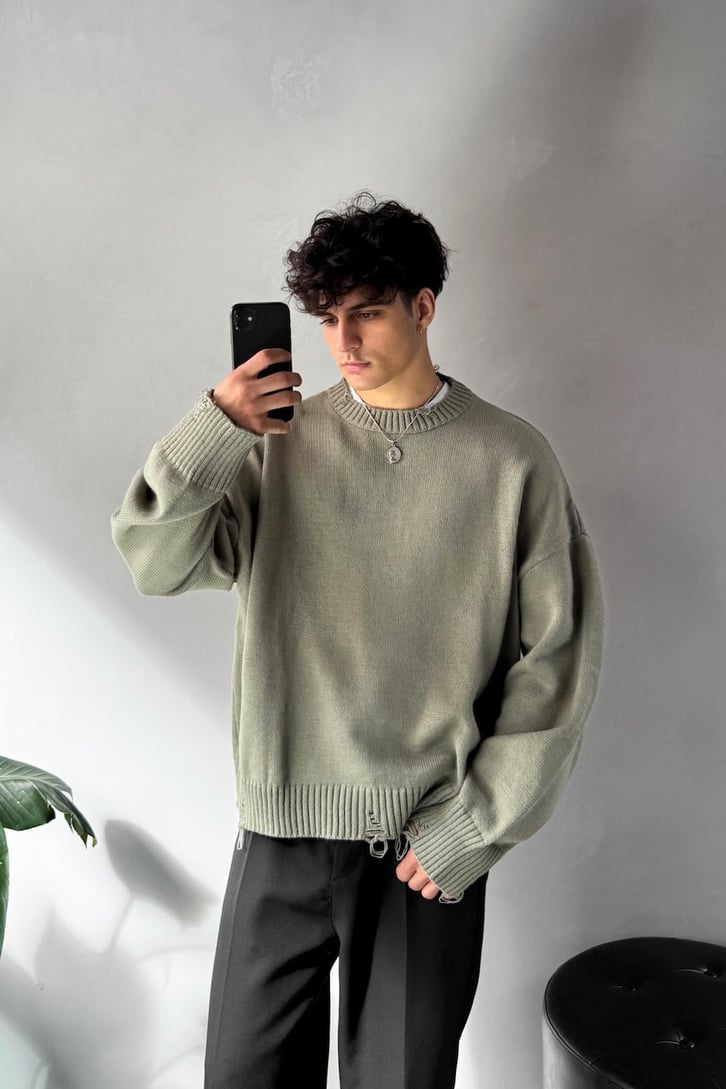 Yırtık Model Bisiklet Yaka Oversize Kazak
