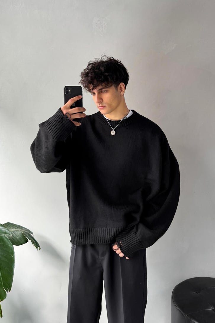 Yırtık Model Bisiklet Yaka Oversize Kazak