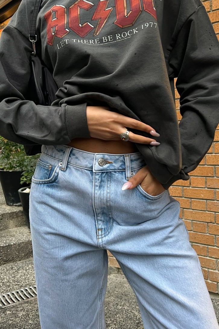 Yırtmaç Detay Mavi Baggy Jean