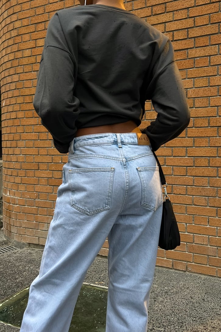 Yırtmaç Detay Mavi Baggy Jean
