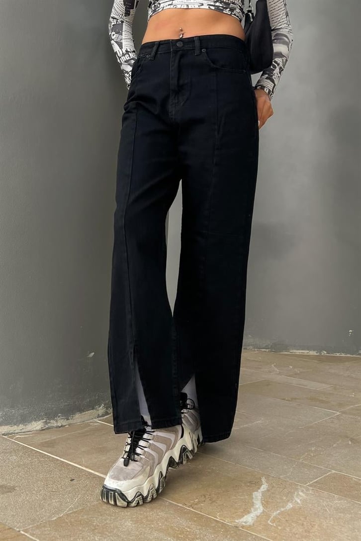 Yırtmaç Detay Siyah Baggy Jean