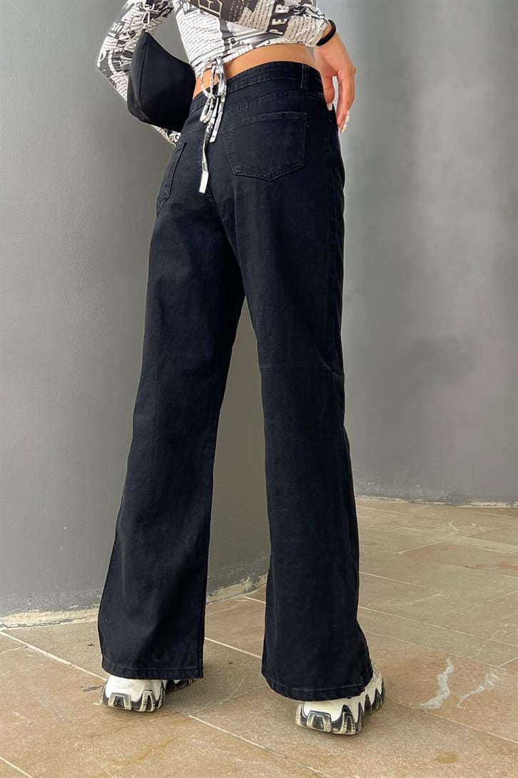 Yırtmaç Detay Siyah Baggy Jean