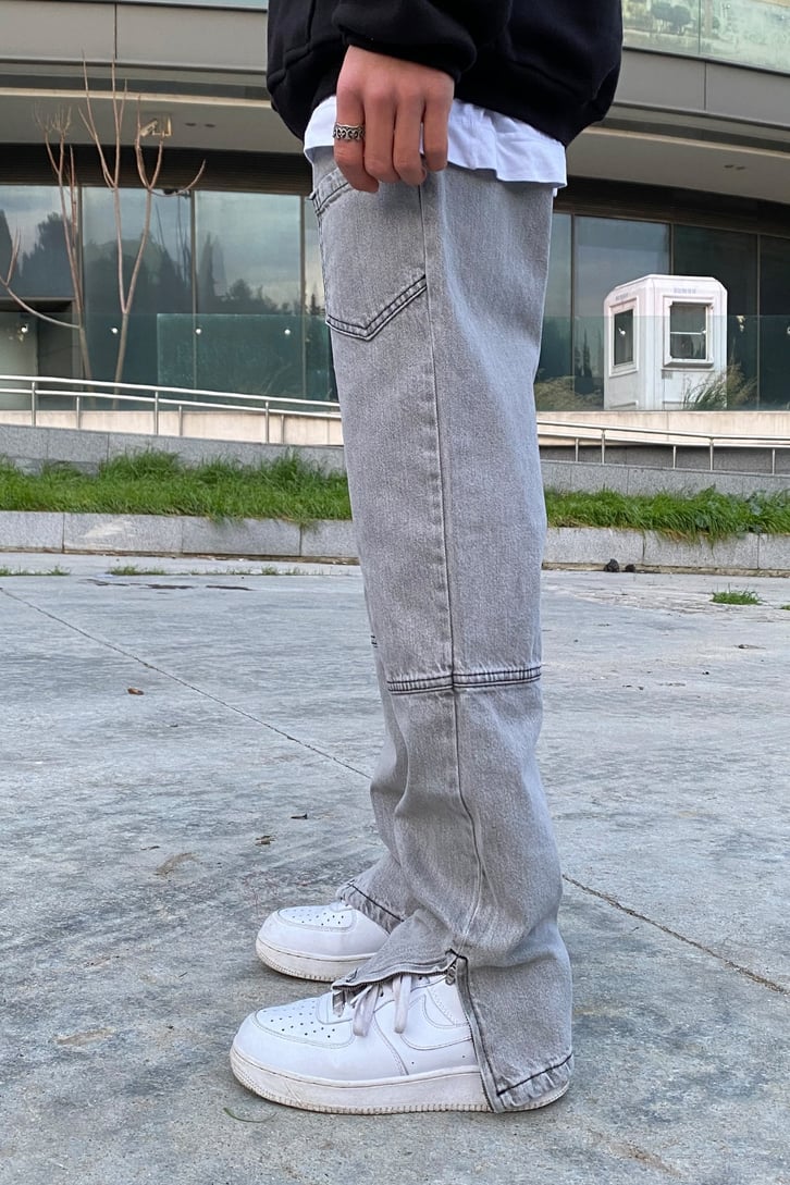 Yırtmaç Detay Special Edition Gri Taşlamalı Losse Fit Jean