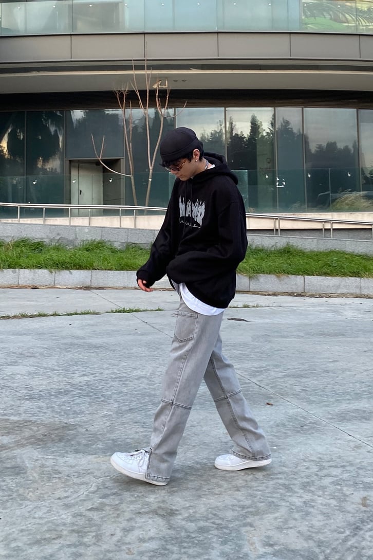 Yırtmaç Detay Special Edition Gri Taşlamalı Losse Fit Jean