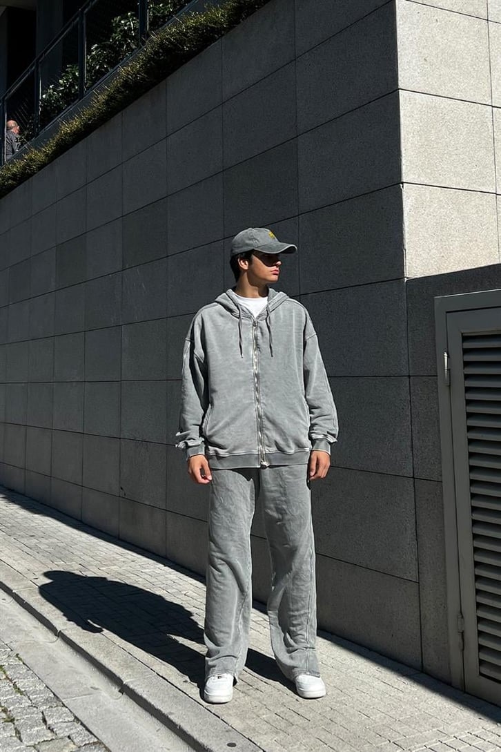 Yırtmaç Detaylı Açık Gri Zipper Eşofman Takımı