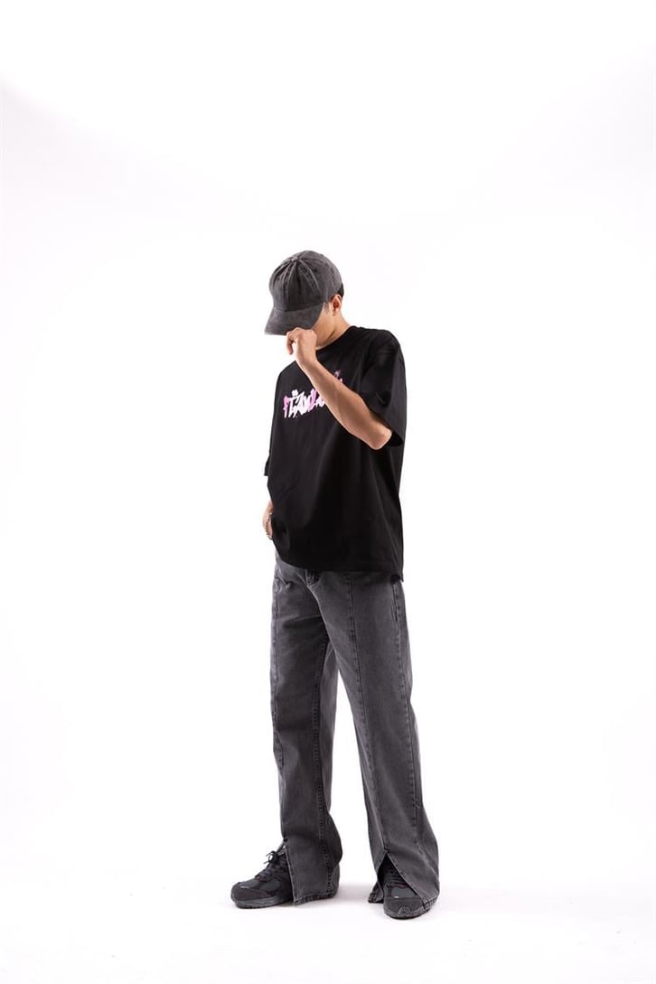 Yırtmaç Detaylı Baggy Jean