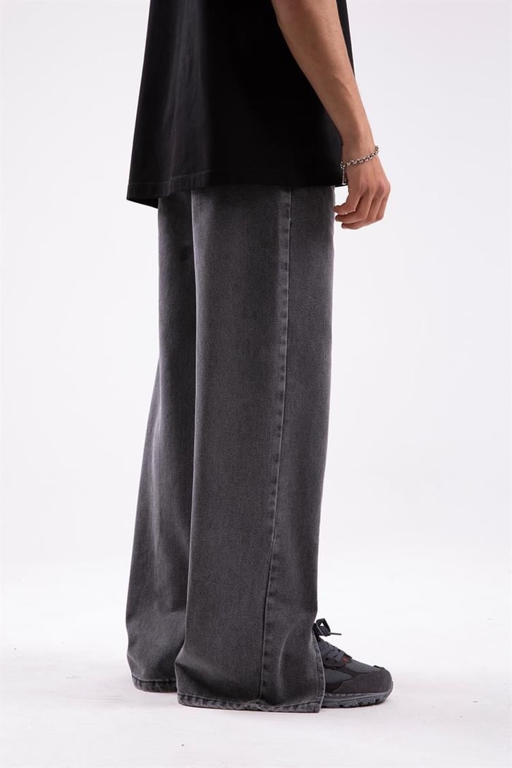 Yırtmaç Detaylı Baggy Jean