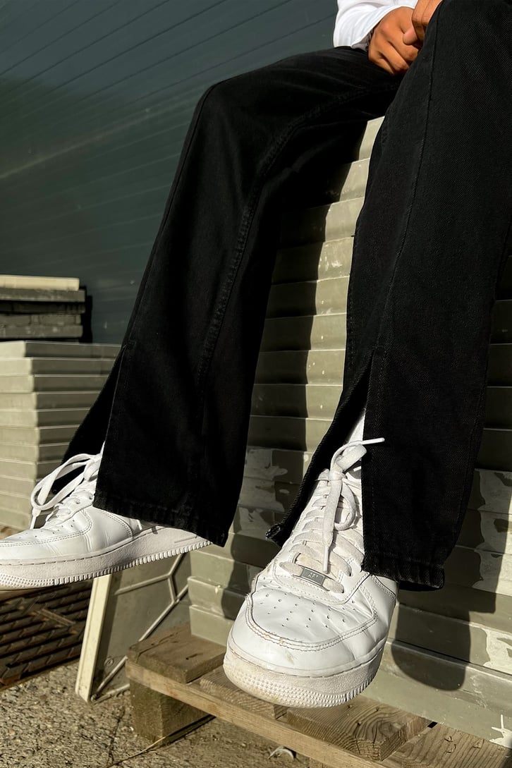 Yırtmaç Paça Detay Siyah Baggy Jean