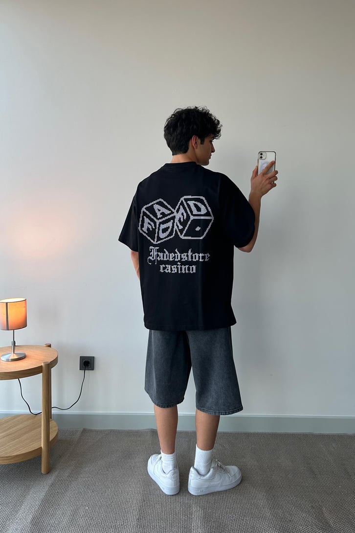 Zar Baskılı Siyah Oversize Tişört