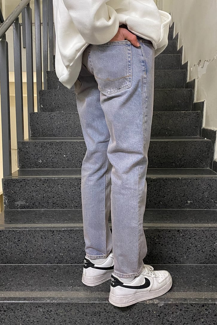 Zincir Aksesuarlı İce Blue Mom Fit Jean