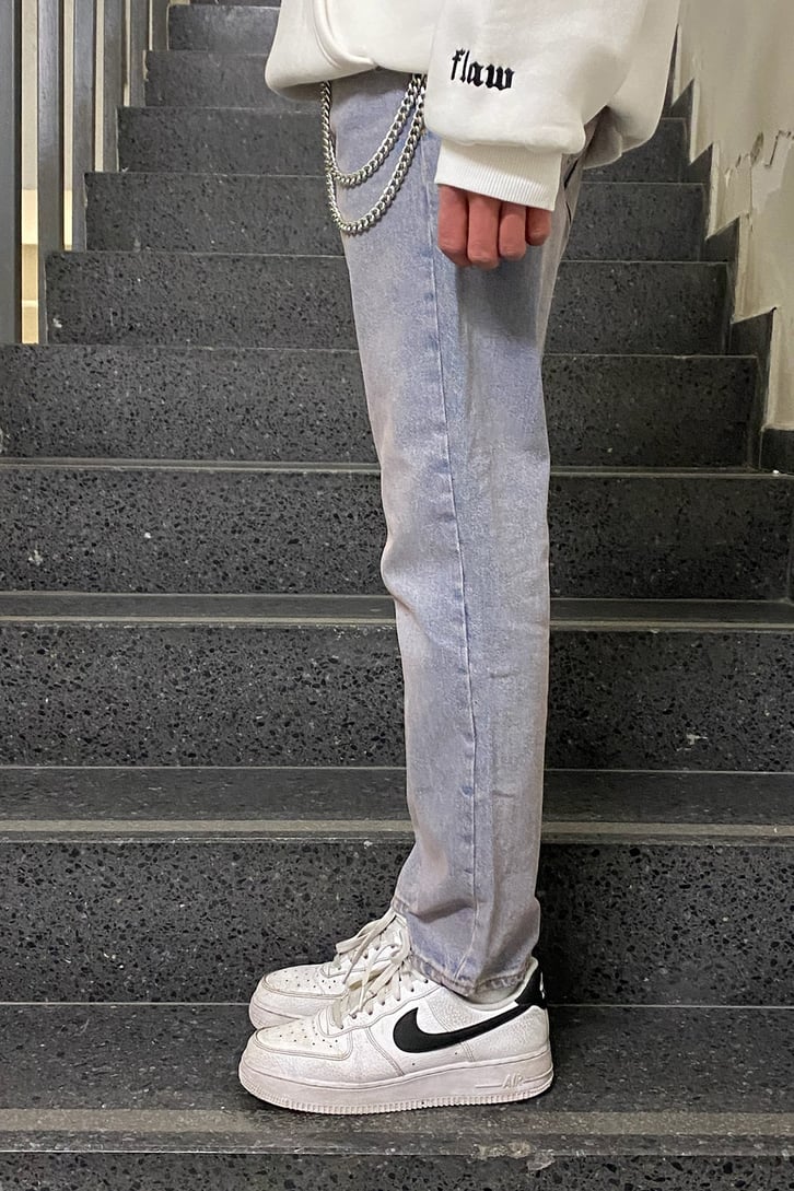 Zincir Aksesuarlı İce Blue Mom Fit Jean