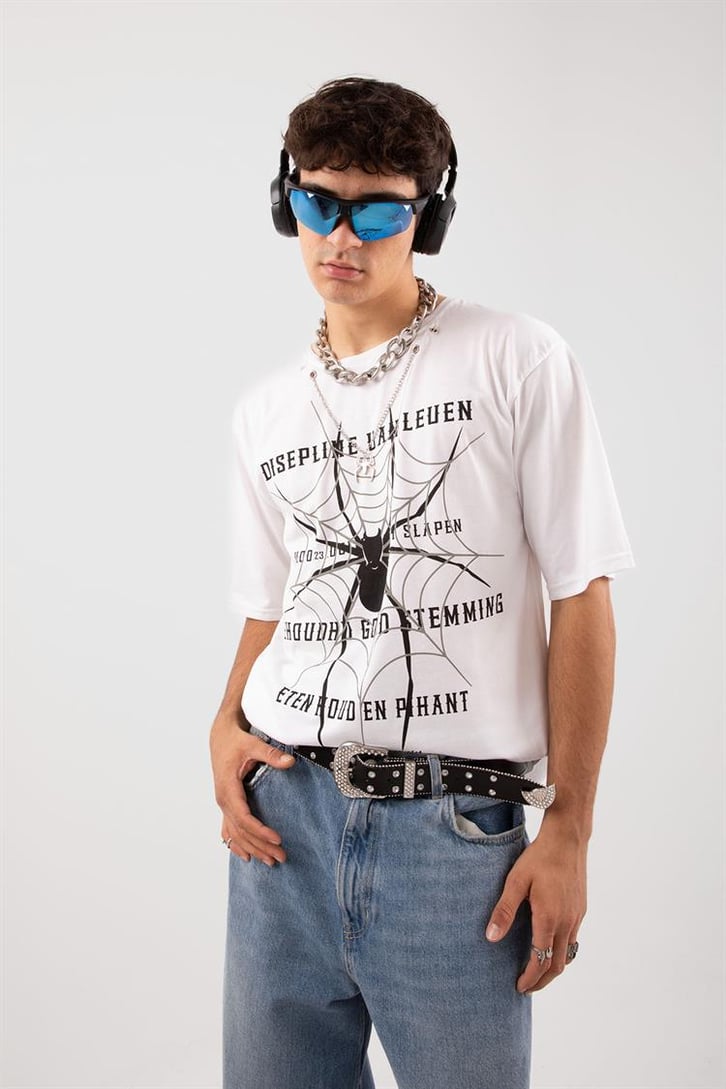 Zincir Kolyeli Spider Beyaz Regular Tişört