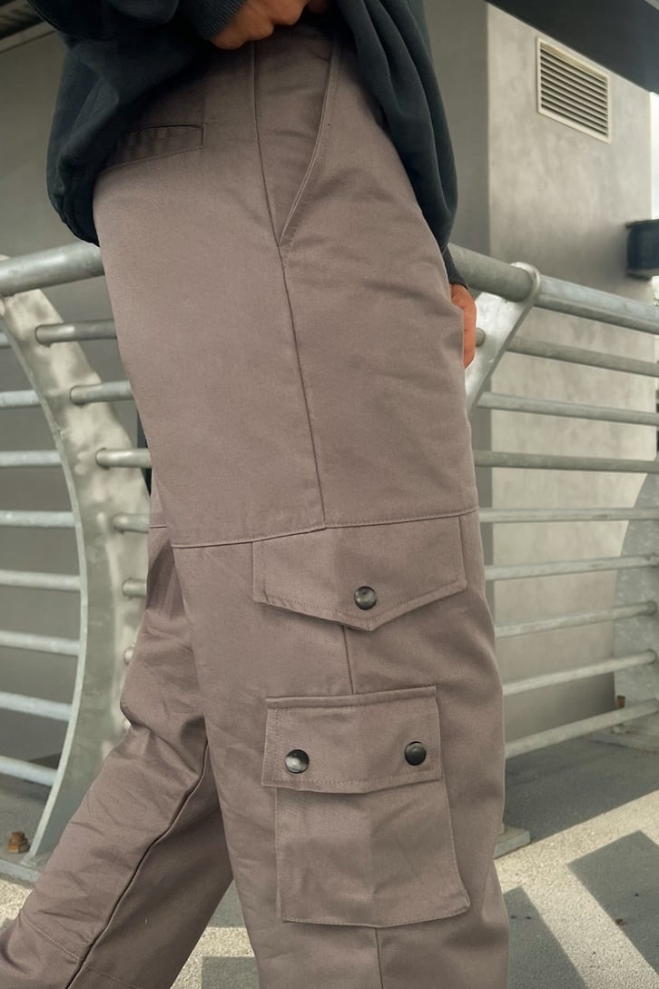Zip Yırtmaç Detay Cepli Gri Regular Pantolon