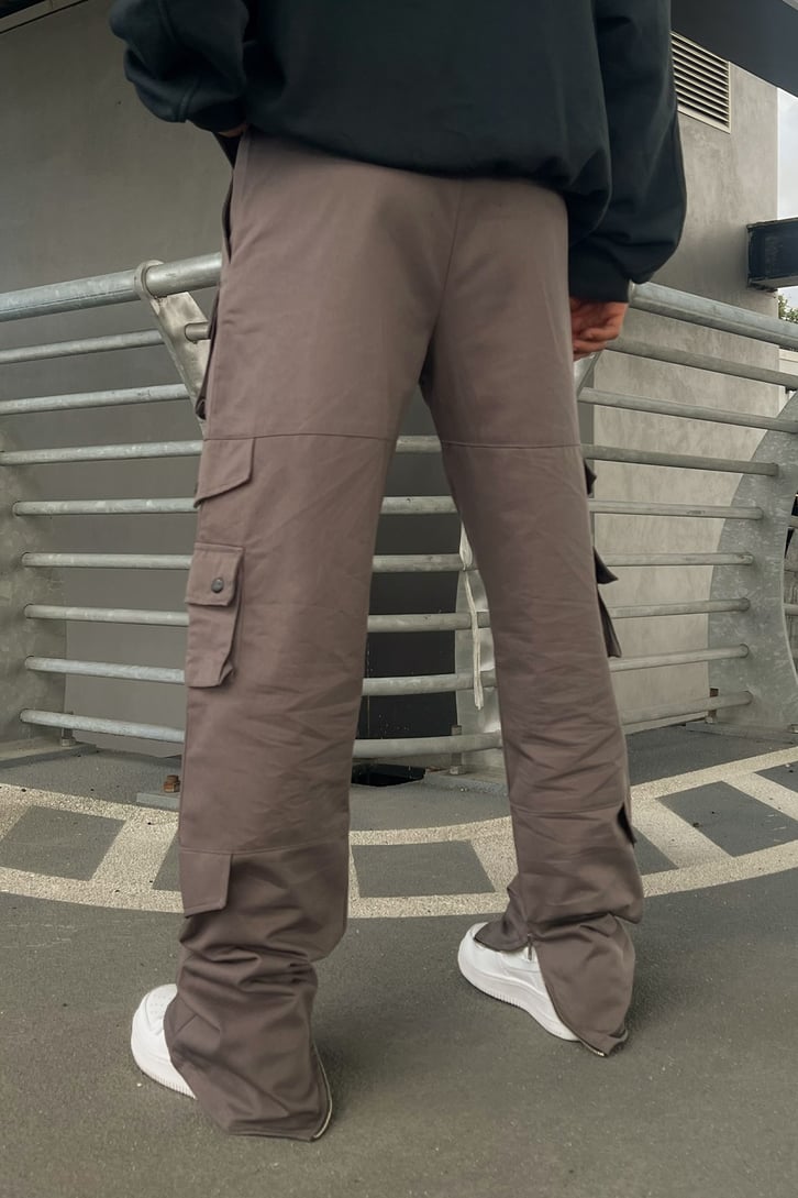 Zip Yırtmaç Detay Cepli Gri Regular Pantolon