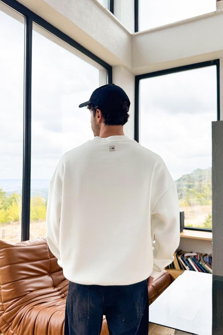 28 Nakışlı Sweatshirt