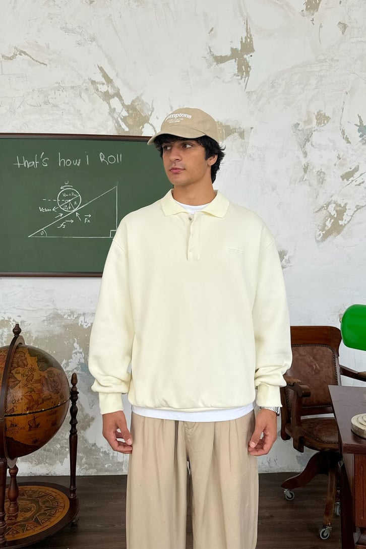 3D Minimal Baskılı Çıtçıt Yaka Oversize Sweatshirt