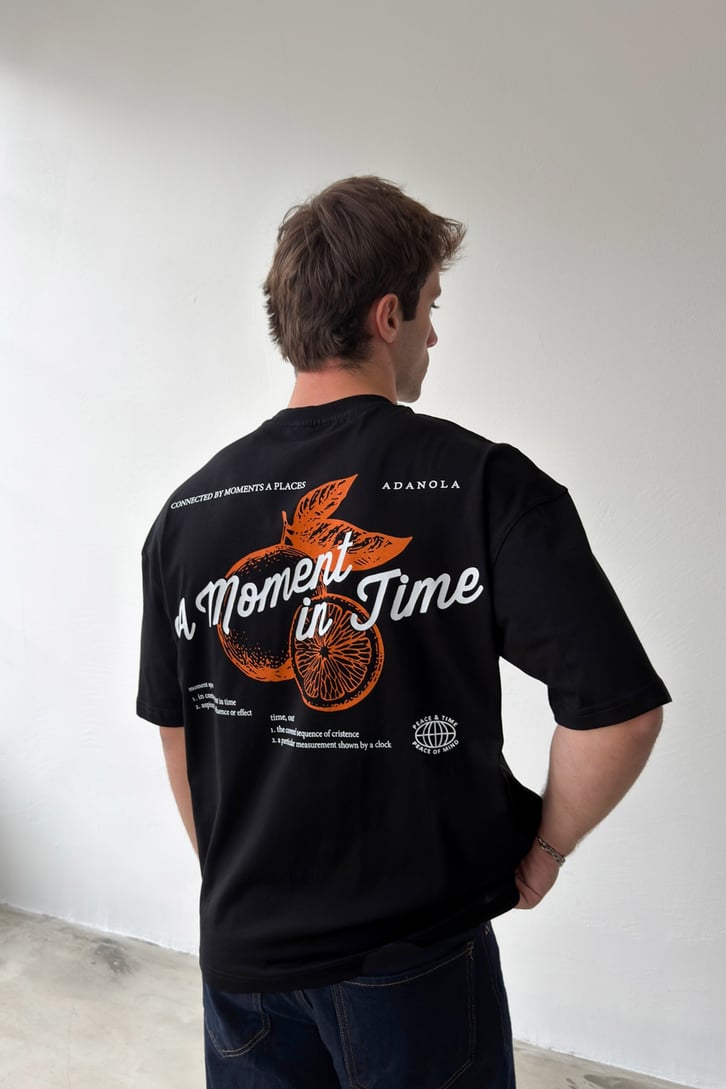 A Moment İn Time Baskılı Oversize Tişört