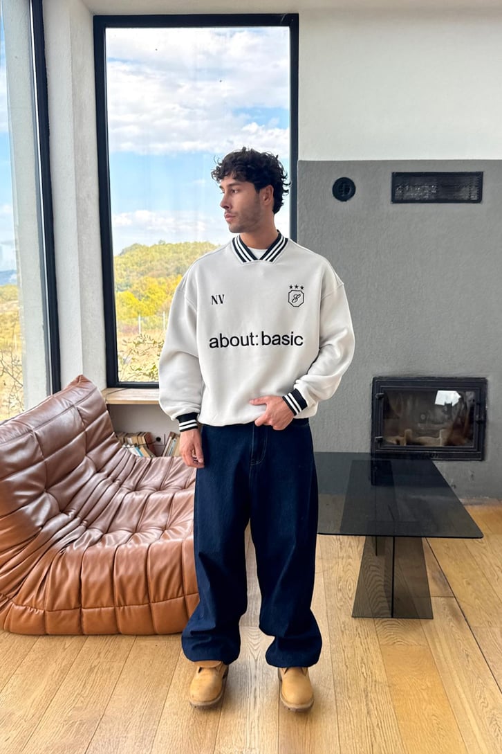 About Nakışlı Sweatshirt