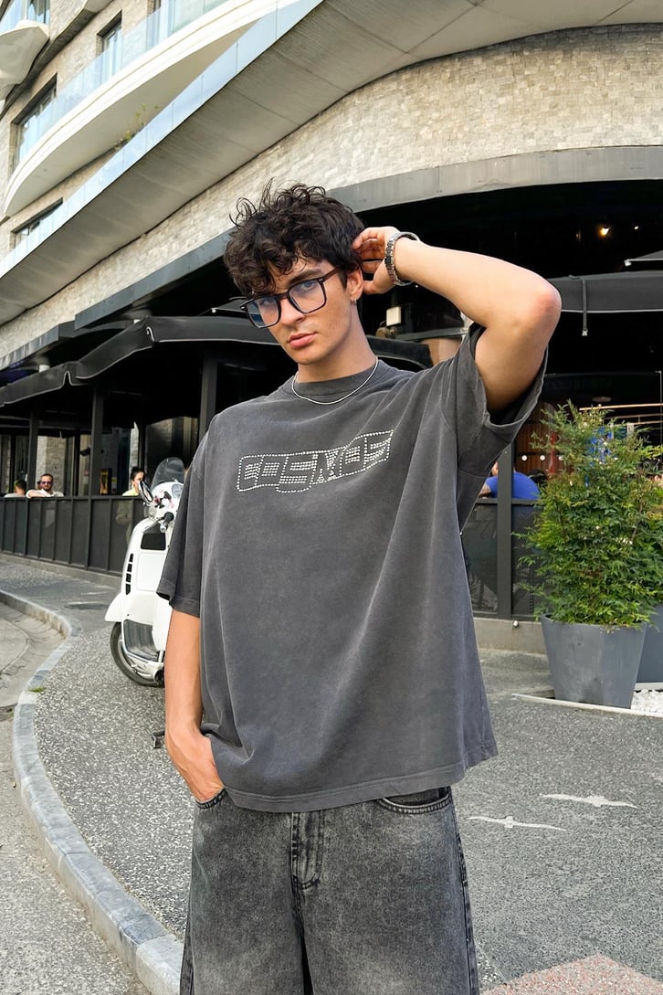 Acid Wash Cosmos Taş İşlemeli Oversize Tişört