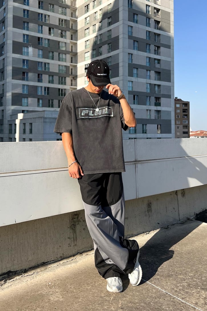 Acid Wash Flaw Taş İşlemeli Oversize Tişört