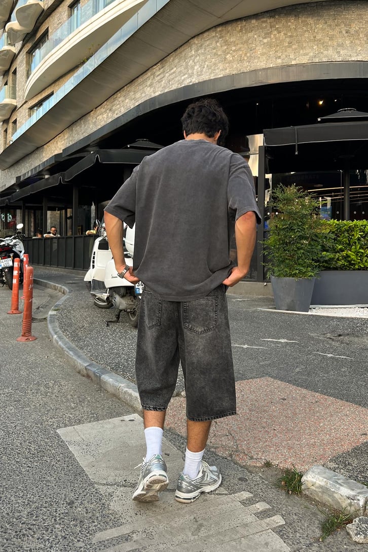 Acid Wash SPCTR Taş İşlemeli Oversize Tişört