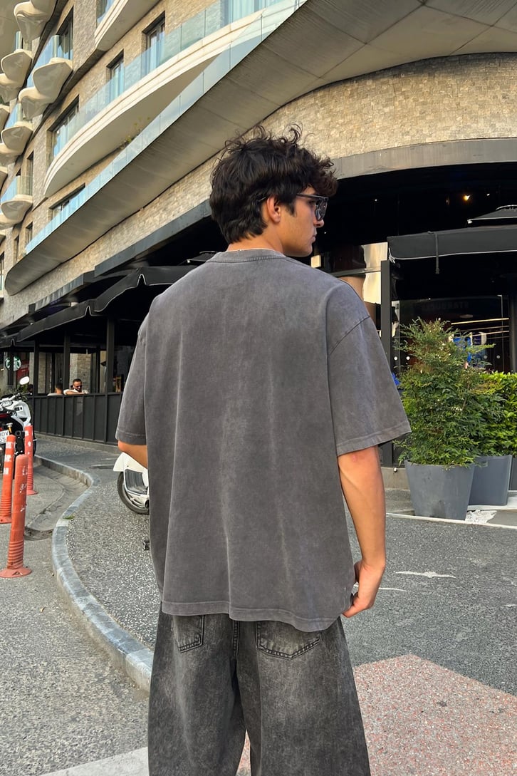 Acid Wash SPCTR Taş İşlemeli Oversize Tişört