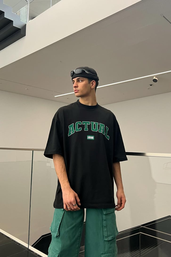 Actual Baskılı Siyah Oversize Tshirt