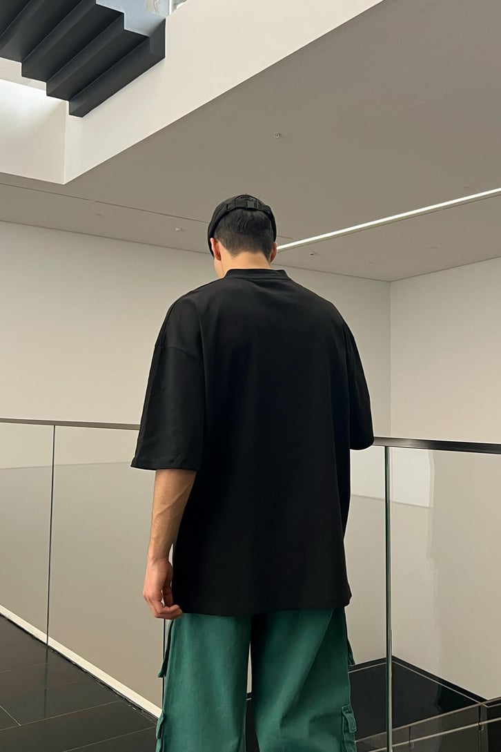 Actual Baskılı Siyah Oversize Tshirt