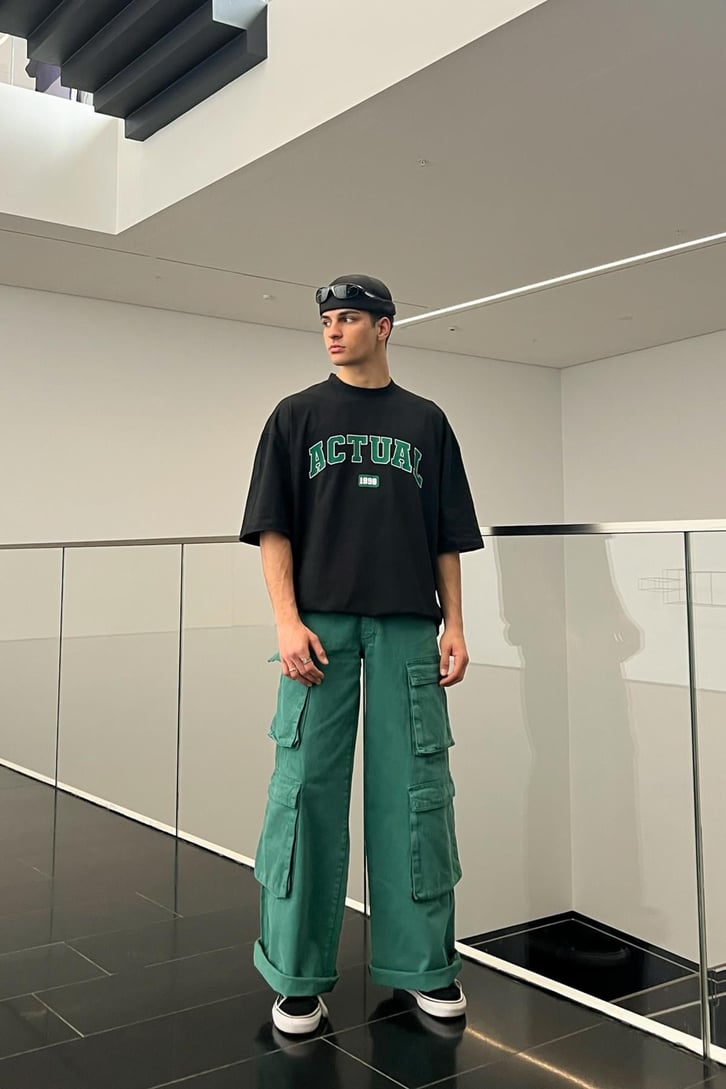 Actual Baskılı Siyah Oversize Tshirt