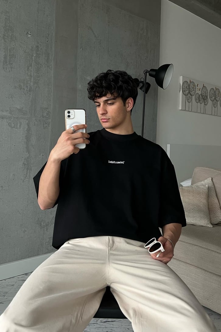 Adult S Swim Baskılı Siyah Oversize Tişört