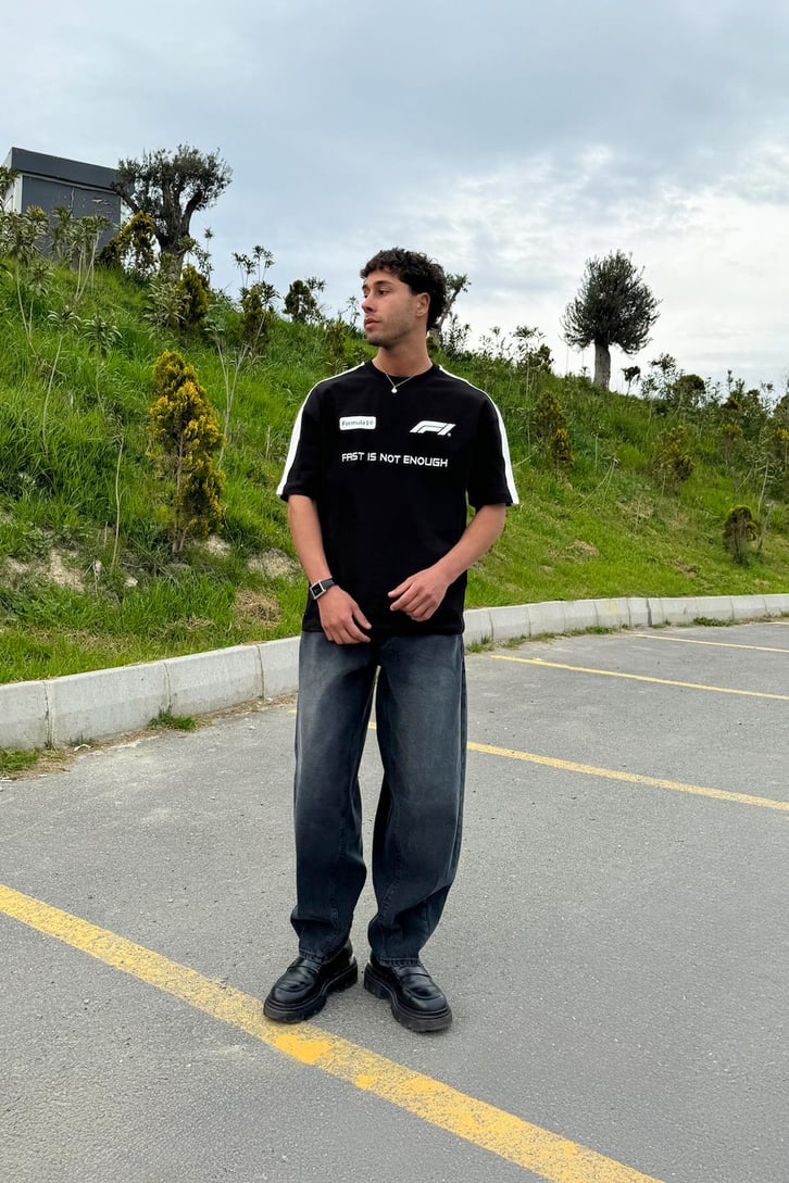 Arka Kemer Detaylı Baggy Jean