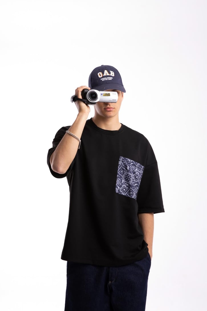 Bandana Desen Cep Detaylı Oversize Tshirt