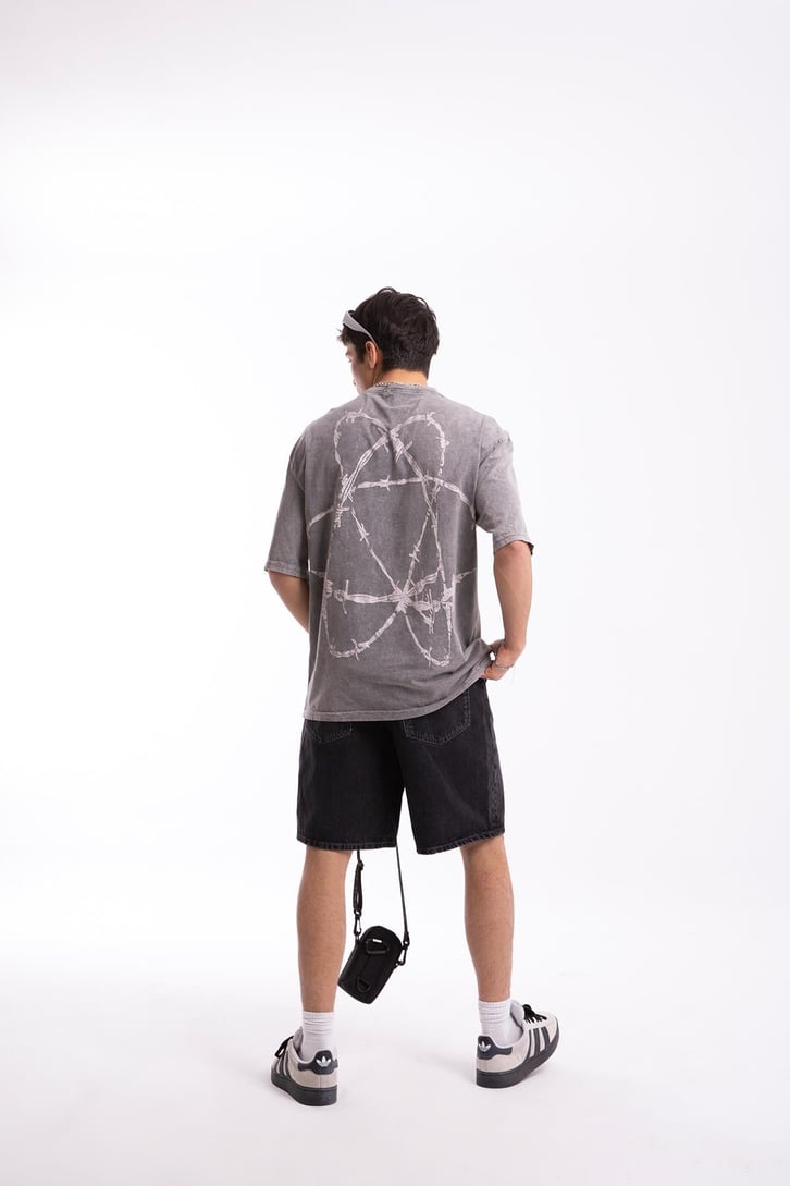 Barbed Text Baskılı Acid Wash Oversize Tshirt