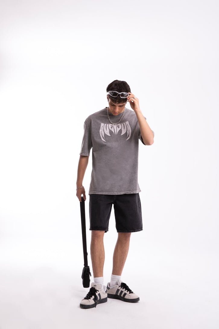 Barbed Text Baskılı Acid Wash Oversize Tshirt