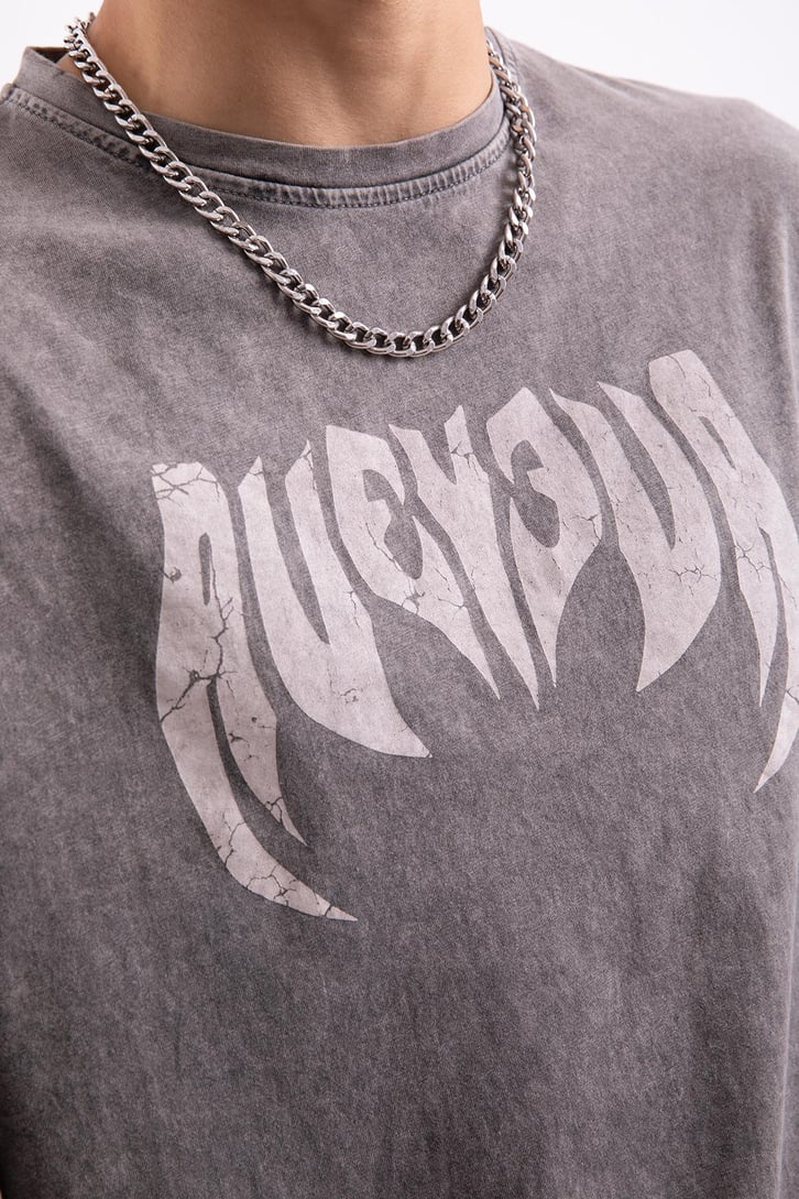 Barbed Text Baskılı Acid Wash Oversize Tshirt