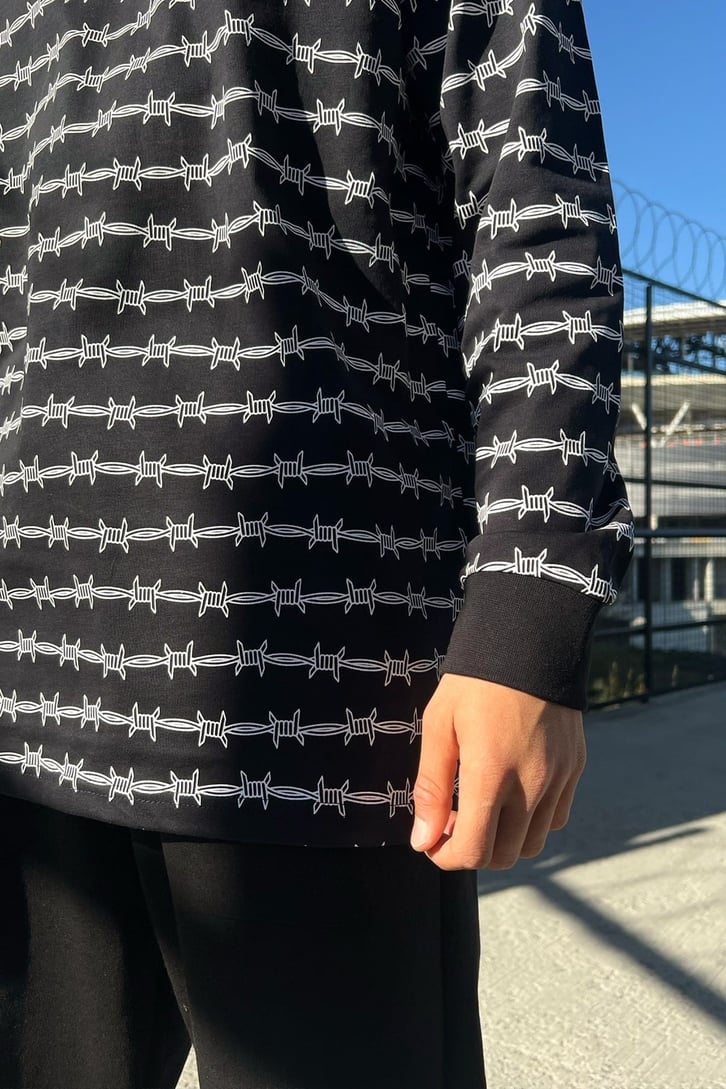 Barbed Wire Baskılı Siyah Sweatshirt