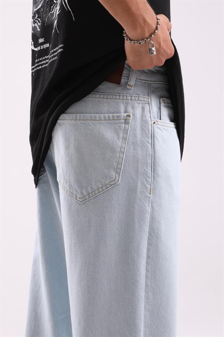Basic Acid Wash Baggy Jean