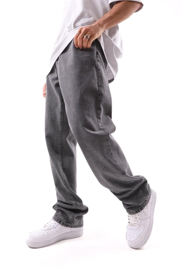 Basic Acid Wash Baggy Jean