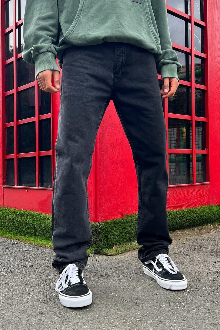 Basic Antrasit Regular Fit Jean