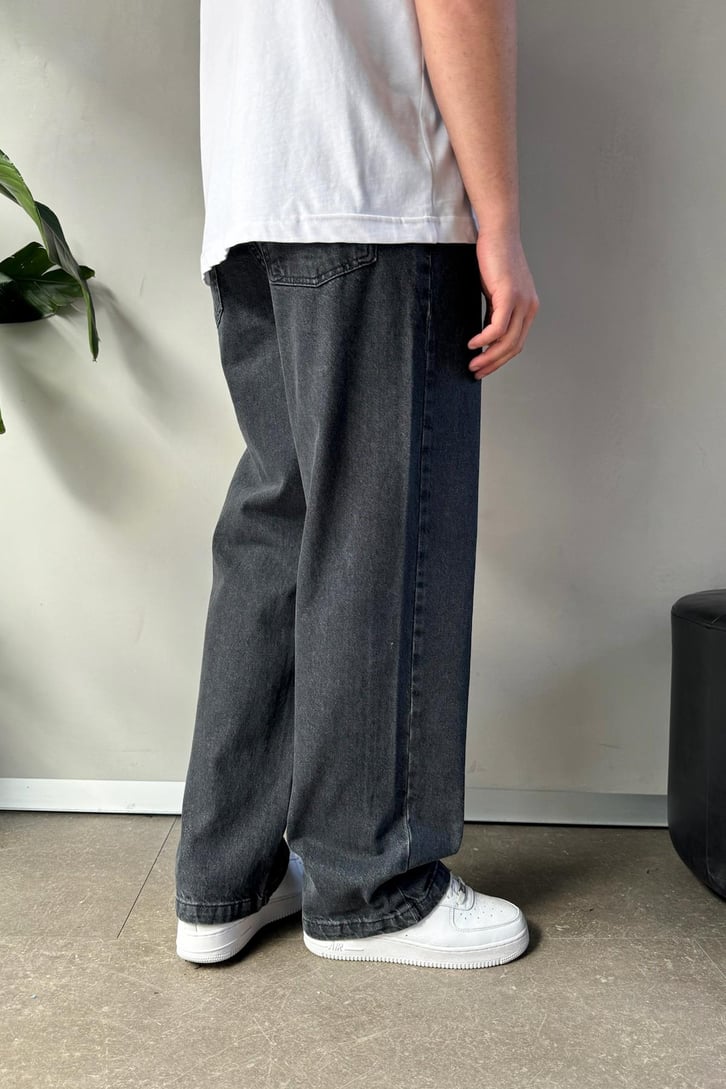 Basic Baggy Jean