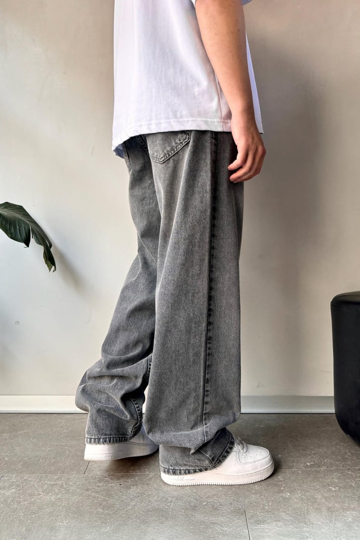 Basic Baggy Jean