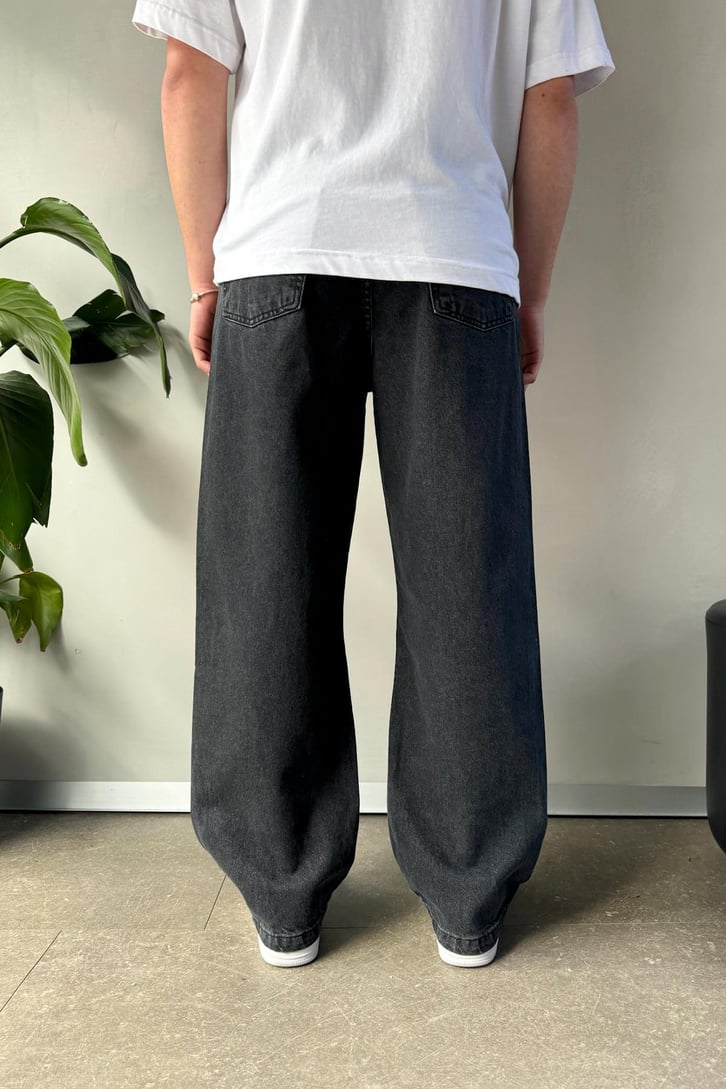 Basic Baggy Jean