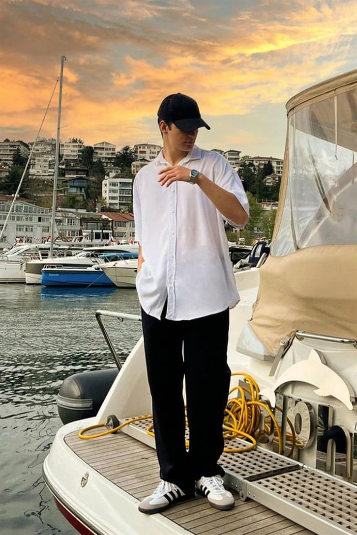 Basic Beyaz Oversize Kısa Kol Gömlek