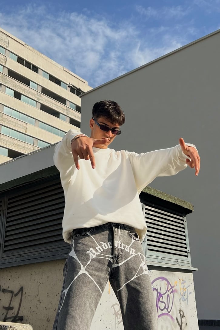 Basic Beyaz Oversize Sweatshirt
