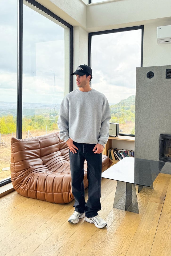Basic Bisiklet Yaka Sweatshirt
