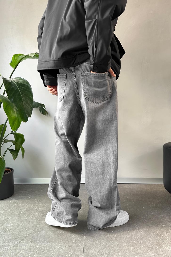 Basic Gri Baggy Jean