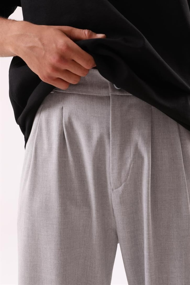Basic Gri Beli Pileli Baggy Kumaş Pantolon