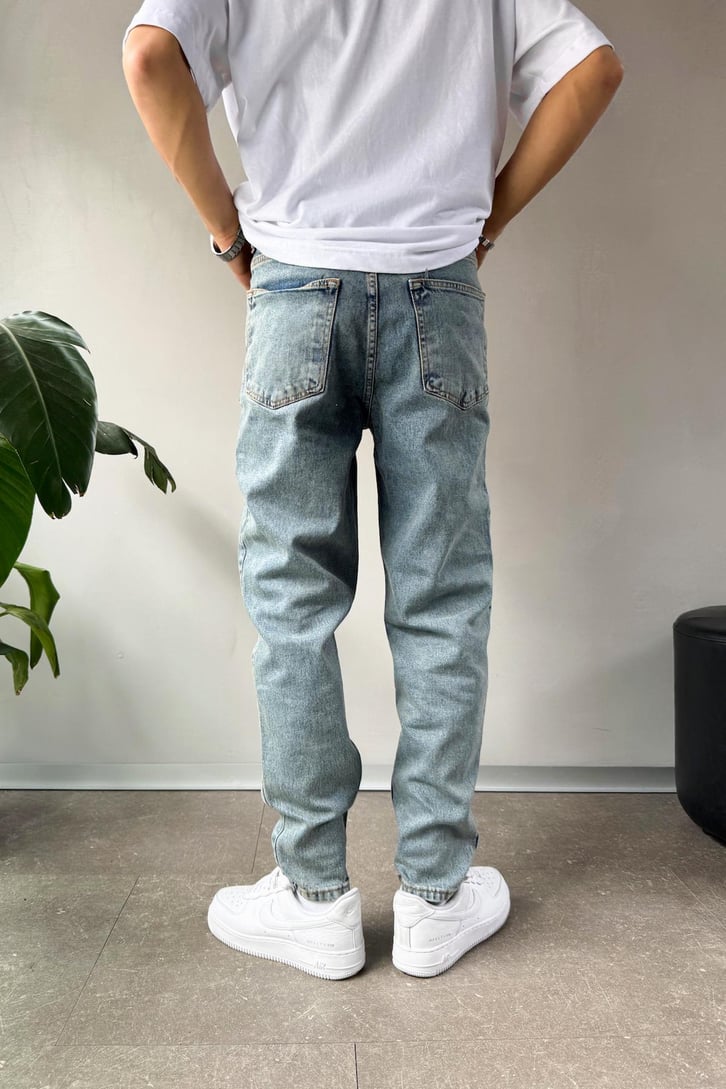 Basic Regular Jean