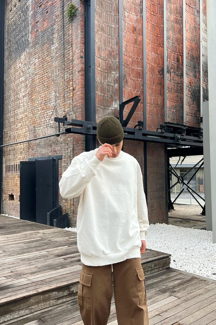 Basic Ripped Detail Ekru Oversize Sweatshirt